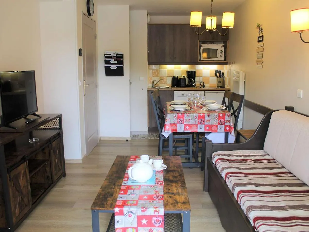 Charmant T2 Avec Piscine, Parking Prive Et Acces Direct Aux Pistes A Vars Les Claux - Fr-1-330B-176 Appartement